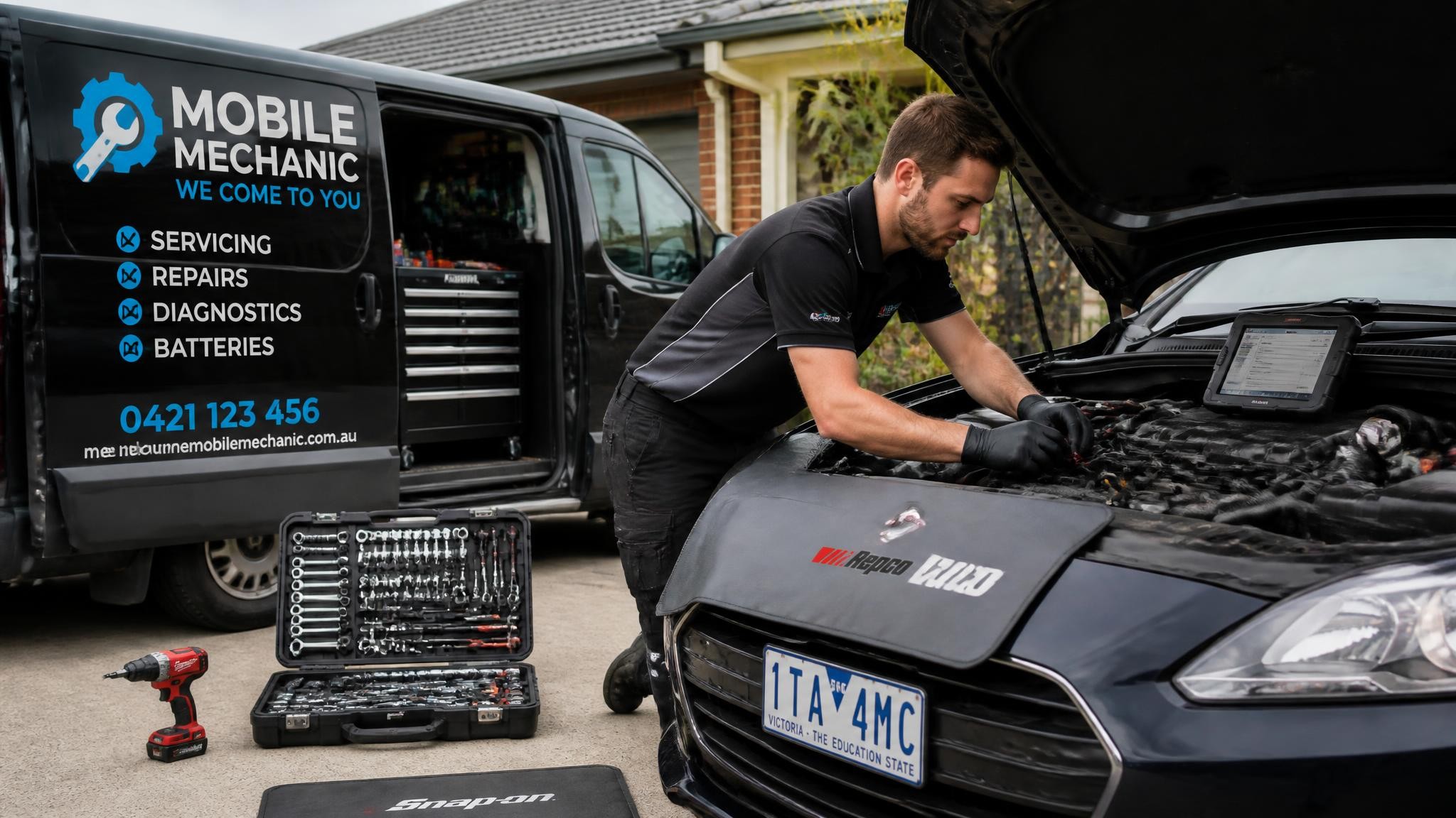 Mobile mechanic completing my car repairs in Melbourne